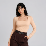 Basic elastic cotton blouse in beige